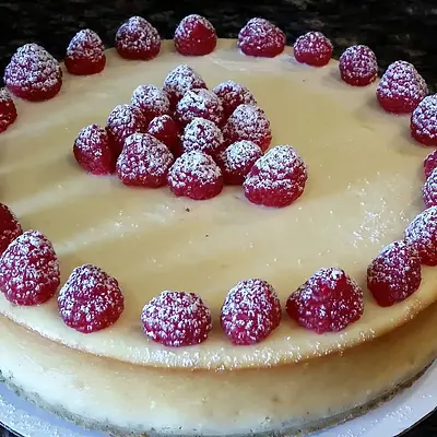 Classic Lemon Cheesecake